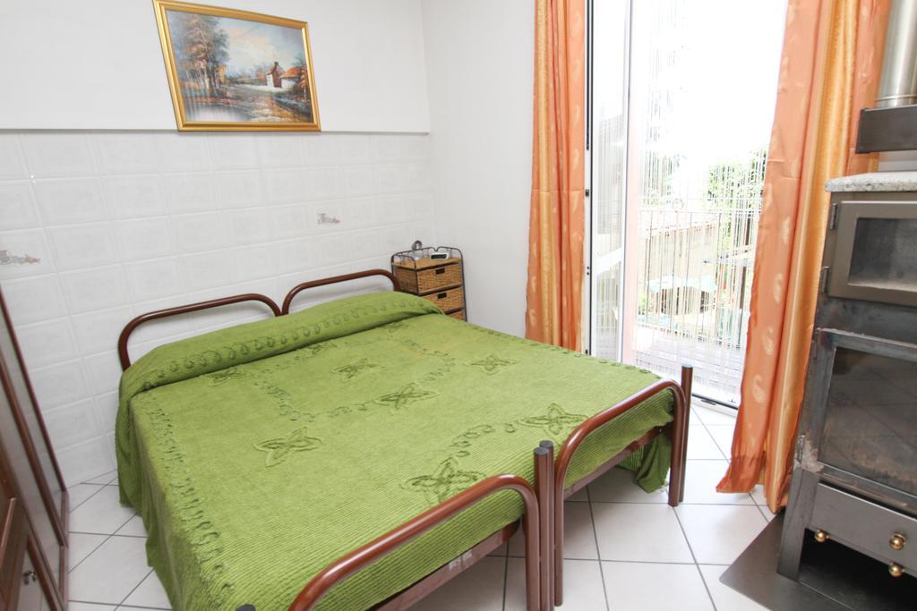 B&B Localita Manzoniane Lecco Zimmer foto